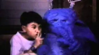 Filipino Drew Barrymore meets Filipino E.T.