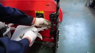 Alfalfa reaper 4G120D vertical knife fitting video, how to fit the alfalfa reaper