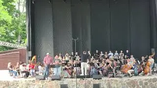 It was a very pleasant surprise to chance upon opera rehearsals in the courtyard of  Sigulda Castle🤗