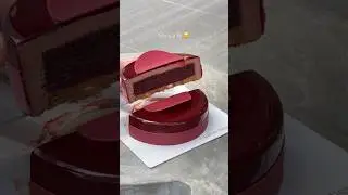 Valrhona Raspberry Jivara Mousse Cake 🤩 Isn&rsquo;t she a 10? 😜 #chocolatecake  #cakecutting