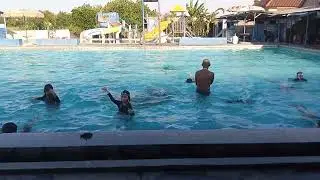 Latihan berenang bersama 02102025