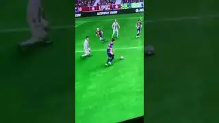 He has a 5 star weak foot