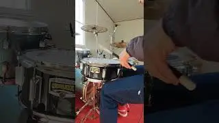 245bpm traditional blast(one foot) one minute challenge.