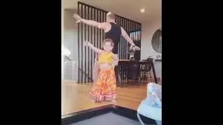 Australian Cricketer David Warner dance with his Daughter