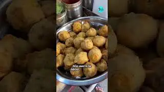 47 Year Old Anand Stall In Mumbai Sells Over 500 Vada Pavs A Day | Curly Tales #shorts