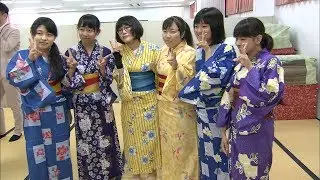 日本の伝統文化に触れて…中学校でゆかたの着付け教室　高松市