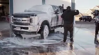 Ford F550 wrecker & 25ton.