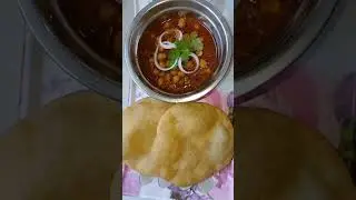 बाजार जैसे छोले भटूरे अब घर पर ही बनाए | Chole Bhature Recipe - Delhi style chole bhature by Ruhi 