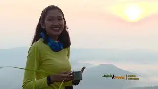 Claresta Taufan Mendaki Gunung Jimat | JEJAK PETUALANG