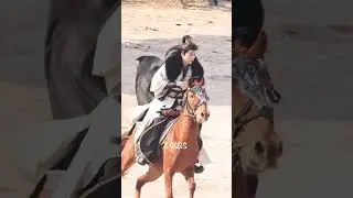 Love love his horse riding scenes always #zhanglinghe #chasingjade #chinesedrama