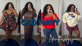 Праздничная примерка одежды больших размеров в Old Navy