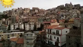Нетуристическая их ИТАЛИЯ Старинный городок CASTIGLIONE di SICILIA Кастильоне-ди-Сицилия TOUR