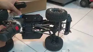 Austarian Episod 5: Esc and receiver box location SCX10ii copy.