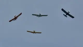 Balloon Popping 'Planes - Turbulent Display Team