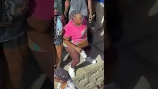 She was feeling the Vibes #signalband #caribbeanmusic #dominicacarnival2025 #caribbeancarnival