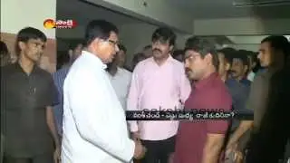 Vishnu vs Vamshi : Congress hardly tries to solve the issue