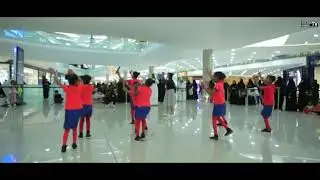 فرقة ليالي الغلا تستعرض في مجمع العرب في جدة