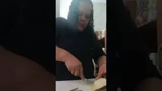 Papa criolla, pimienton, cilantro,  espinaca y imitaci&oacute;n carne veg. sofreidas en aceite de coco