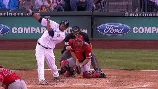 LAA@SEA: Peguero drills solo homer to center in third