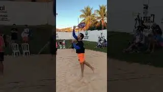 Smash que vale o ponto, saque, devolu&ccedil;&atilde;o e smash para finalizar #beach #beachtennis #boraproplay
