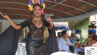 Show travesti Natalia Jiménez (me muero por besarte)
