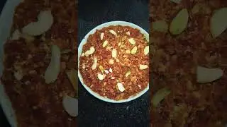 दूध और खोया से बनाया गाजर का हलवा बहुत स्वादिष्ट  
