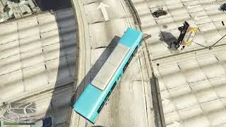 INSANE GTA 5 GLITCH – NPCS DRIVE OFF OVERPASS & EXPLODE! 🤯CAR GO BOOM CRASH TEST CAR GUN MODE