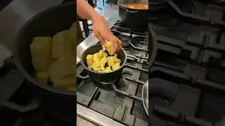 $20 Shrimp Boil | Aldi Haul | Seafood Boil | Cajun Butter| Easy Recipe| Grocery Shopping |