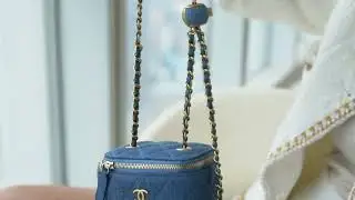 MODEL SHOW: CHANEL PEARL CRUSH MINI VANITY CASE AP1447 B07306 NG353