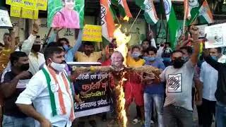 1 October 2020 - Congress OBC Cell burns effigy of UP CM, protests Hathras crime