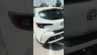 S#3892 2025 Toyota Corolla hatchback SE