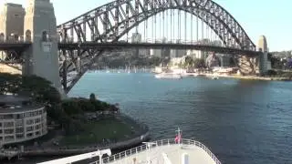 Queen Mary 2 in Sydney, Australia, 19 March 2013