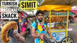 Turkey's National Snack - SIMIT 😍 in Antalya | Traditional Turkish Simit | Antalya Old Bazar Road