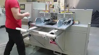 P-DFM 202/4 - Frezarka do uszczelek CNC