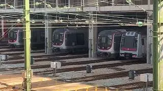 荃灣綫 Q-train A607/A608，A611/A612，A613/A614，M-train A205/A208 停泊在荃灣車廠