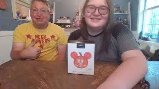 Halloween Hallmark Exclusive Disney Pumpkin Mickey Mouse Decoration Review!