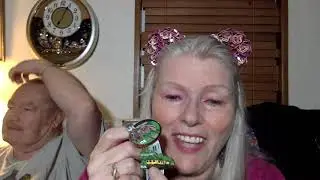 Funko Pop unboxing and Alaska Pins