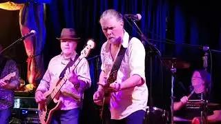 Steve Tyson 'Devil Comes Knocking' Live