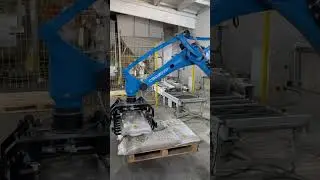 Автоматизация укладки мешков промышленным роботом манипулятором  CRP RP24-130