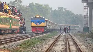 Two Metre gauge Train Crossing || UP Mahanagar Provati  Trainmeet with DOWN Rangpur Express Train
