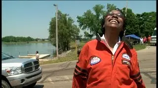 Deborah Thomas gets certifiy as Hydro Plane Pilot.