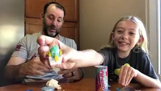 KK & Her Dad Open Stuff - Poptini, Blind Bags and Mystery Toys !