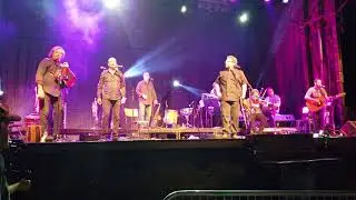 2018 - La Bottine souriante - La poule a Collin