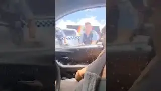 Police smash open so-called sovereign citizen&rsquo;s window in dramatic arrest