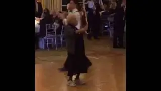 Watch This Bubby Dance at This Chasunah!