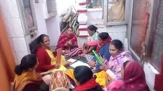 कृष्णा जी का भजन बहुत प्यारा जन्मे मथुरा में थे पल्ले गोकुल गए सब पहरूवे  खड़े के खड़े रहेंगाऐ।🌹🌹🙏🏻