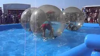 Voyager sur l'eau dans une bulle &agrave; Triaize