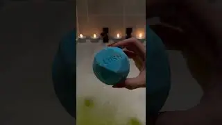 @LUSH minions bath 💛🫧 #selfcare #asmr #bath #aesthetic #bathbomb #skincare #bubbles #minions