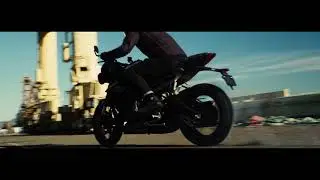 STREET TRIPLE RS Stunts