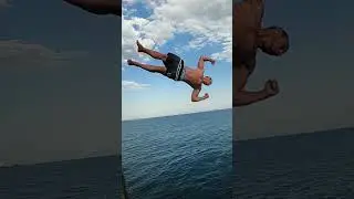 Анаболизм 💪 #sea #crimea #fly #slowmotion #jumping #diving #backflip